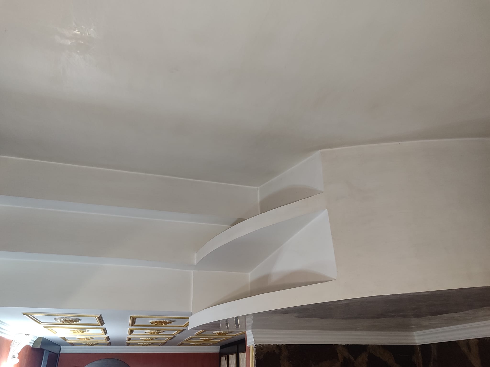 Cartongesso su misura: dettaglio soffitto