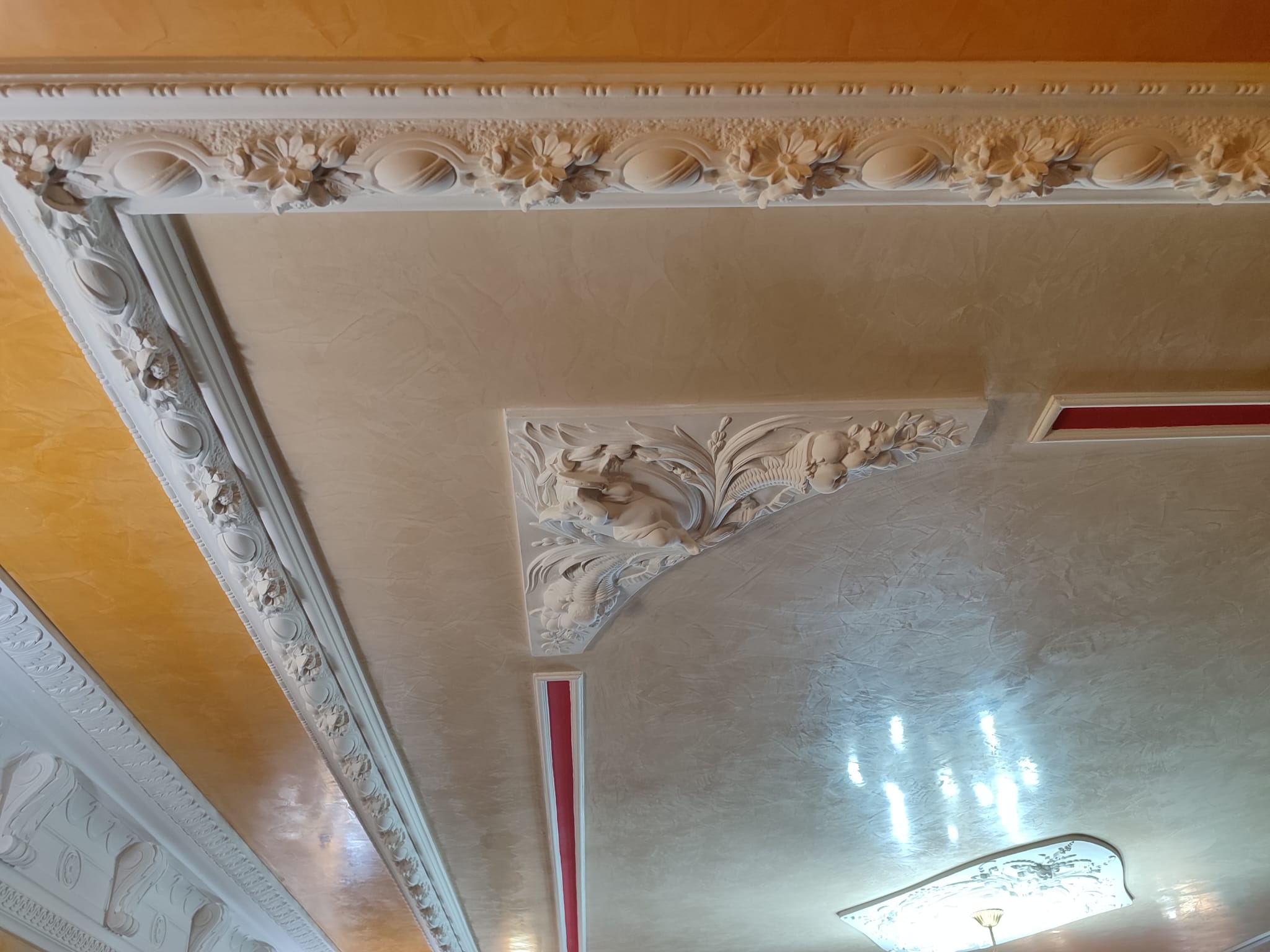 Cornici e stucco veneziano